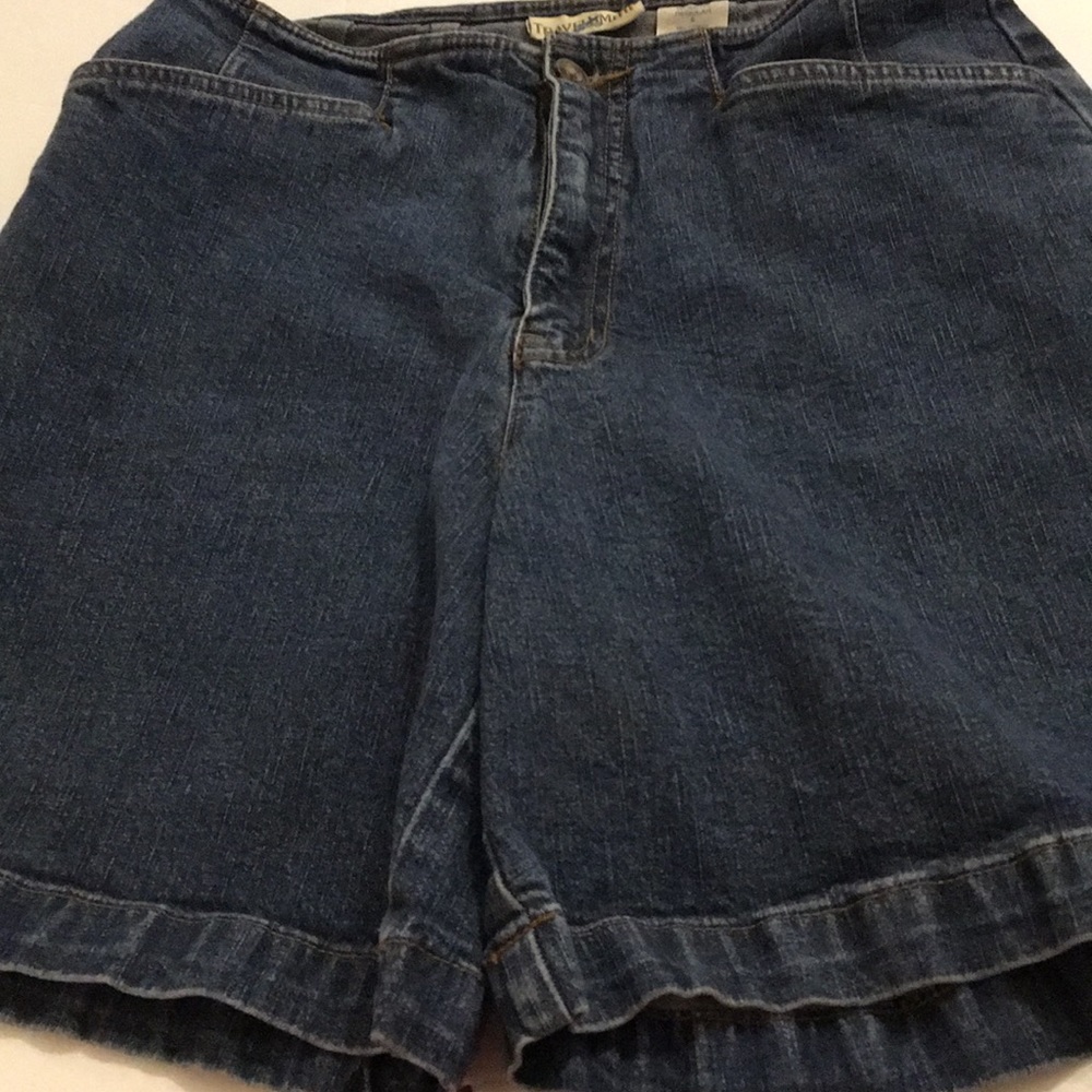 FINAL MARKDOWN Ladies travelsmith shorts 8